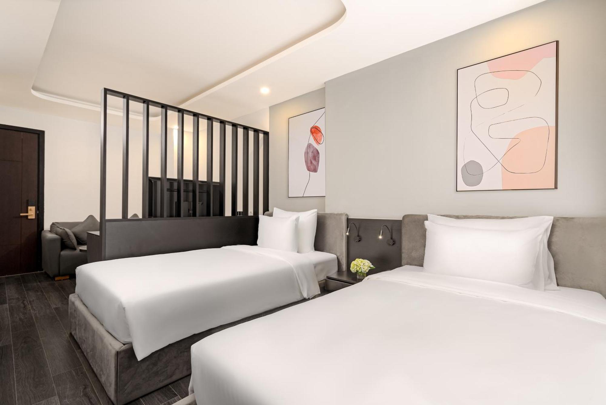 Mercy Emerald Hotel Da Nang Buitenkant foto